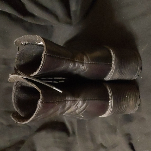 Nevada Black Tie Up Chunk Heel Boots - Picture 4 of 8